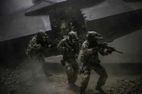 It follows maya ( … 世界军事论坛 - 在电影zero dark thirty中，击毙拉登的SEAL TEAM SIX的造型