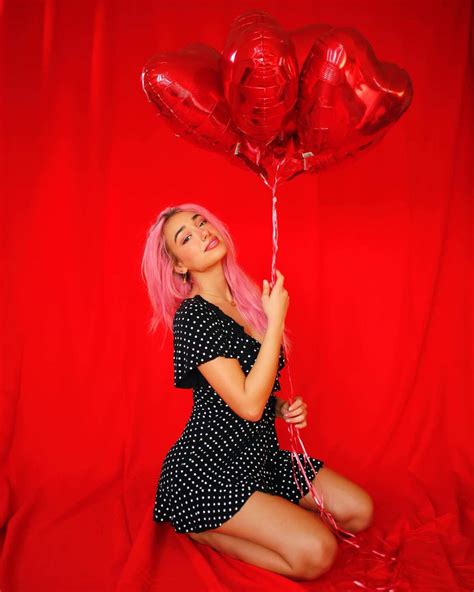 Kathleen Hixson’s biography: age, height, who is she dating? - Legit.ng