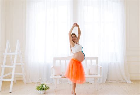 Dancing While Pregnant Types Benefits And Precautions To Take