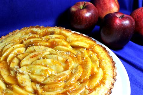 Farcire la crostata con la marmellata di albicocche. Crostata di mele e marmellata di albicocche - BluMirtillo ...
