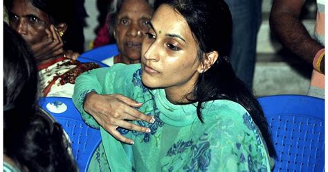Aishwarya Dhanush Actress Manjula Vijayakumar Passed Away Stills