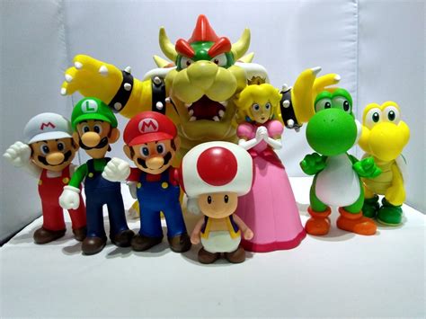 Ahí podrás encontrar una gran variedad de regalos para los amantes de la tv y el cine, desde sombreros y libros hasta las populares figuras funko pop! Figuras De Colección Mario Bros 13cms - $ 8.000 en Mercado ...