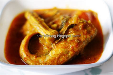 Menurut chef izwan, ada beberapa daerah di melaka yang telah menggunakan rempah kari sebagai ramuan rahsia bagi penyedap rasa dan mengurangkan rasa pedas asam pedas itu sendiri. TERATAK MUTIARA KASIH: Resepi Asam Pedas Melaka