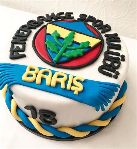 Ich habe eine fenerbahce motivtorte mit schokolade gebacken, mit ganache gefüllt und mit fon. Fenerbahce Torte 💙💛 | Kuchen, Torten