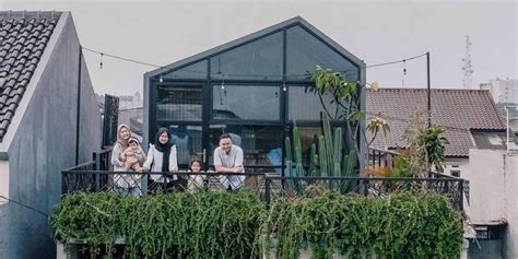 Desain Rooftop Seru Ala Rumah Purnama Bandung Intip Yuk