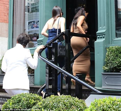 Kim Kardashian Kendall Jenner And Mom Kris Scout Apartments In New York Daily Mail Online