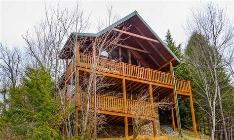 A cabin rental near ober gatlinburg will ensure that you have a comfortable and luxurious getaway. Gatlinburg Cabin Rentals - Siesta Ridge | Gatlinburg cabin ...