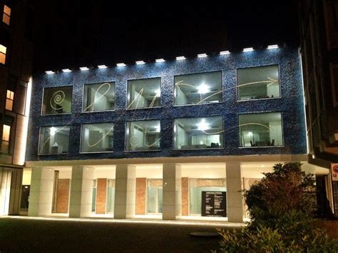 Near by banks in basiglio ; #Mosaic: #Glamour Custom Design - #Mediolanum #Bank ...