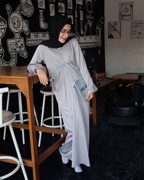 Download now tj baju batik couple serinil abu abu kebaya serasi kebaya modern bahan brukat lapis furing harga sudah sepasang kebaya sarimbit kebaya couple. Abu Abu Baju Couple Kondangan Kekinian : Couple Sarimbit ...