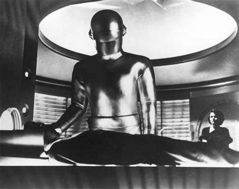 12 remake with keanu reeves, jennifer connelly and jon hamm — posited a sympathetic humanoid visitor from outer space, albeit one accompanied by an imposingly large robot named gort. The Day the Earth Stood Still | film by Wise [1951 ...