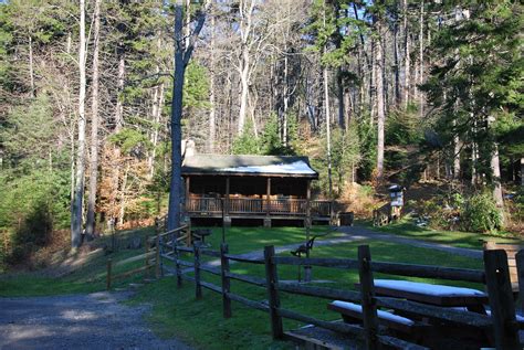 The middle mountain cabins offer you that rare treat. Middle Mountain Cabins | Flickr