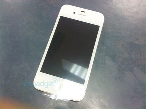 First White Iphone 4 Has Been Sold