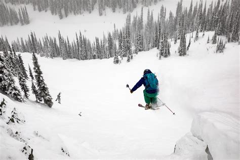 Powder Highway Epic Ski And Snowboard Package Tour In Canada Mountain Movements