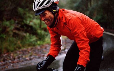 10 Of The Best Cycling Tops For Winter Cycling Outfit Cycling Tops Winter Cycling Gear