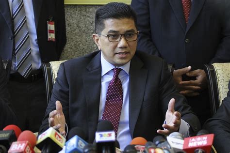 Pasalnya, sebagai seorang politisi kenamaan malaysia, azmin dianggap telah melakukan hubungan terlarang. Azmin Ali menang di Sibu tewaskan Rafizi - Sarawakvoice.com