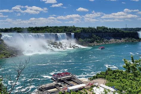 Amazing Niagara Falls And Great Lakes Tour