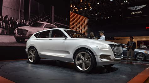 Genesis today officially revealed exterior and interior images of the gv60, the brand's first electric vehicle based on dedicated ev platform.the gv60 is. Un SUV GV60 pour dynamiser les ventes de Genesis Motors