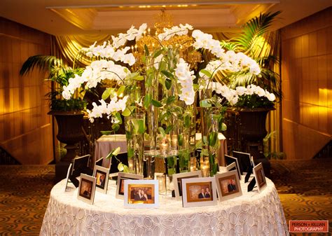 Dallas muzeum umění 16,77 km. Four Seasons Boston Wedding by Person + Killian Photography