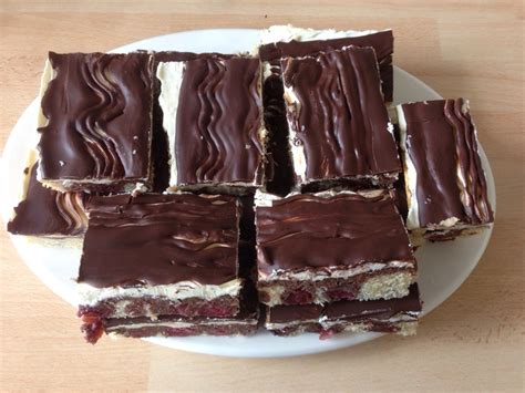 We did not find results for: Donauwelle / Schneewittchenkuchen (Rezept mit Bild ...