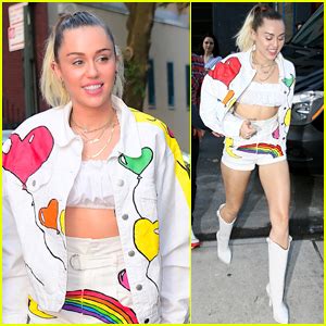 Miley Cyrus Shows Off Her Legs In Rainbow Short Shorts Miley Cyrus