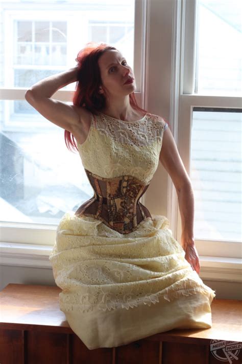 Addicted To Corsets This Woman Have Reduced Her Waistline By 8 Inches