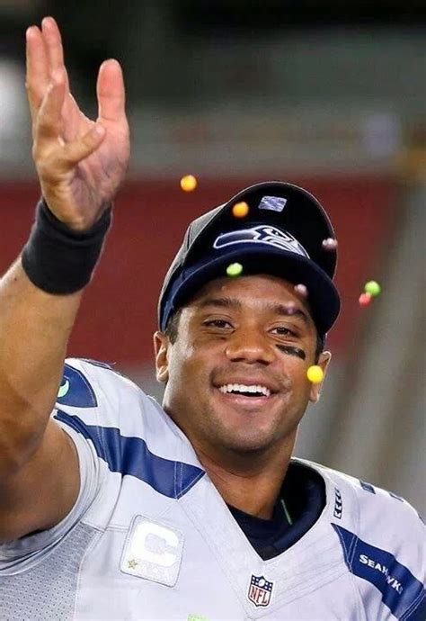 Here Experience The Glory That Is This Photo Swoon Seahawks