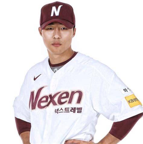어느 날 투수조 외야 워밍업이 끝날 때쯤, 박치국이 외야에서 원정 덕아웃으로 돌아오고 있었는데 원정. '2018 아시안게임' 야구 엔트리 최종 24인은?…오지환·박해민 ...