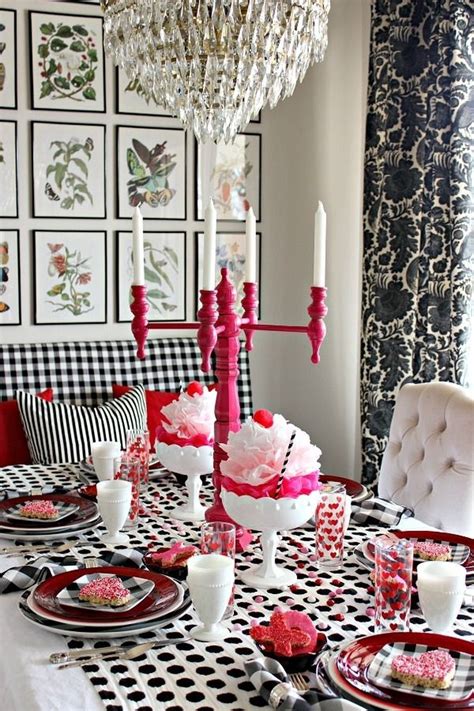 25 Outstanding Dining Room Decors for Valentine's Day that will Inspire