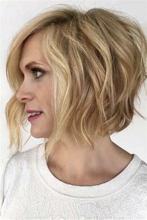 This is yet another short hairstyle that is elegant, stylish, and full of character. 2019 - 2020 Short Hairstyles for Women Over 50 That Are ...