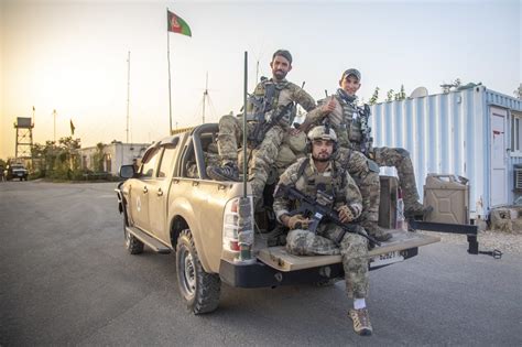 25 juni 2021 13:39 uhr. Bundeswehr-Einsatz in Afghanistan soll vorerst unverändert bleiben - Augen geradeaus!