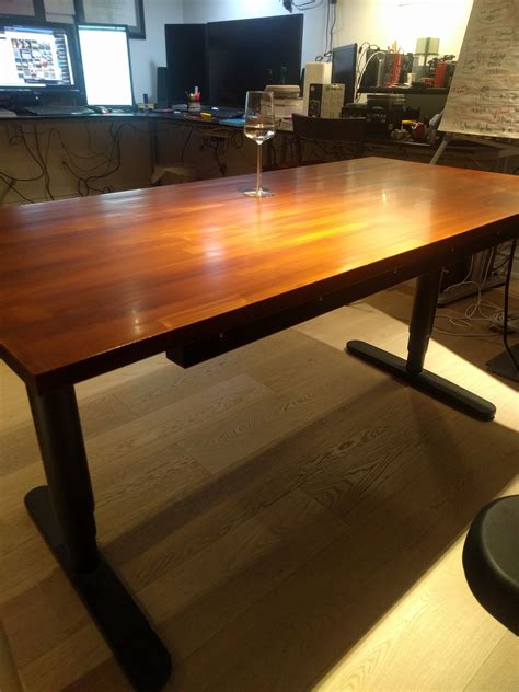 Putting the gerton table top on the bekant frame requires some manual labor and extra supplies though, much more than your standard ikea build process. Instructions for how to affix an Ikea Gerton table top to ...