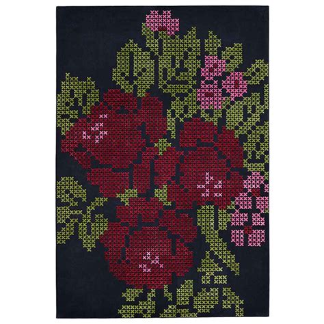 Etoffe.com bietet ihnen die möglichkeit, all ihre ideen zu verwirklichen und die grenzen ihrer kreativität auszuloten; Bild von Teppich BOUQUET aus der Fine Rugs Kollektion von ...