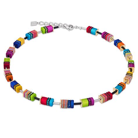 Each piece is handmade using colourful beads and a variety of since 1987, coeur de lion has been offering its collections of costume jewellery, with an array of stunning bracelets, necklaces and earrings available. GeoCUBE® Halskette Malachit multicolor gold | COEUR DE LION