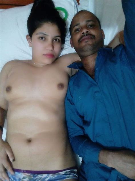 Hot Indian Aunty And Uncle 🔥🔥🔥🔥🔥🔥 Pics 5181689687289473101121 Porn