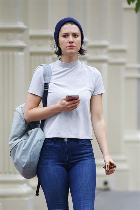 Winstead wanted to be a ballet dancer but due to her height, had to quit and pursued acting instead. MARY ELIZABETH WINSTEAD Out and About in New York 09/18/2018 - HawtCelebs