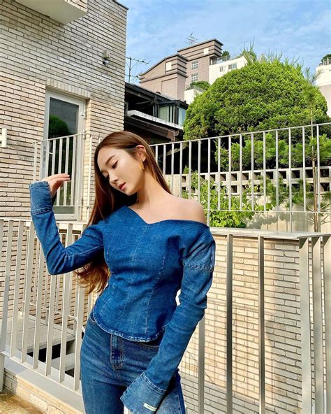 Jessica Jung S Denim Game Is So Strong Wonderful Generation