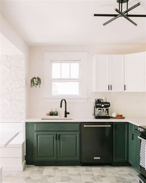 The cabinets are painted neon green while the background is white. 15 two-tone kitchen cabinet combos you'll want to try ...