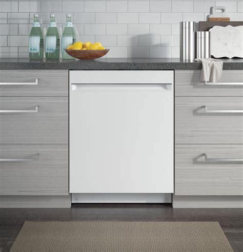 Ge 24 White On White Built In Dishwasher Flecks Furniture