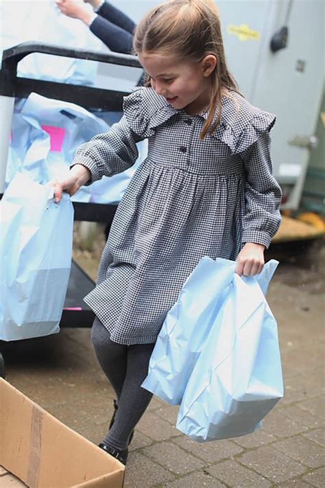 Princess charlotte turns six on sunday (local time). Bonus Princess Charlotte birthday picture shared by Kate ...