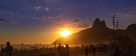 Click on a federal holiday for further information. Christmas 2020, 2021 and 2022 - PublicHolidays.com.br