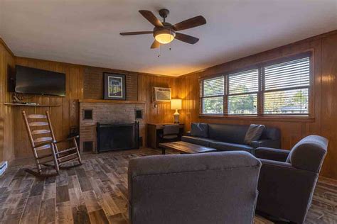 From mysterious sinkholes past the rich, natural splendor of duck river to the parched cedar glades, henry horton state park cabins will let you discover everything this diverse state. Henry Horton State Park Cabins — Tennessee State Parks