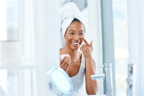 6 Tricks That Will Help You Relieve Your Dry Skin According To A