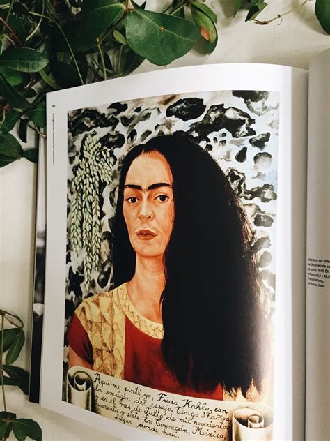 Frida kahlo was born on july 6, 1907 in the house of her parents, known as la casa azul (the as a young artist, kahlo approached the famous mexican painter, diego rivera, who recognized her talent. Frida Kahlo - Verschollene, zerstörte und kaum gezeigte Bilder