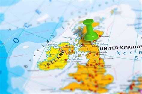 Did you scroll all this way to get facts about scotland kaart? Edinburg Schotland kaart — Stockfoto © bennymarty #130060554