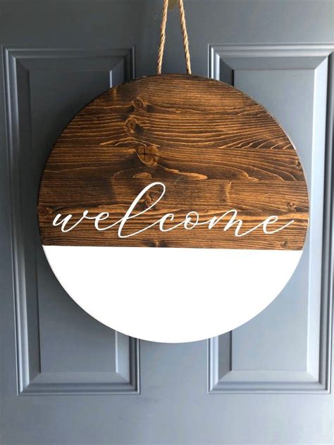 Circle Welcome Sign Round Welcome Sign Farmhouse Sign Etsy In 2020