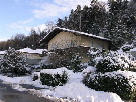 Übersicht mit hausbeispielen grundrissen preisen vorteilen & nachteilen hier informationen finden! 2-Familien Haus in Ravensburg mit Panoramablick - Kreuzer ...