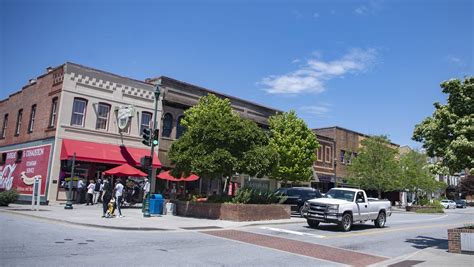 Historic Downtown Hendersonville Earns National Main Street Accreditation
