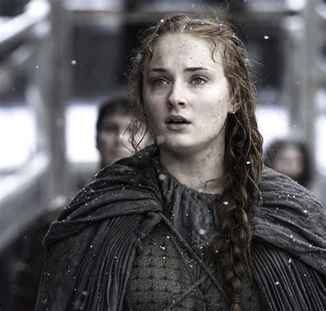 Atriz de Game of Thrones Sophie Turner diz que série foi sua educação