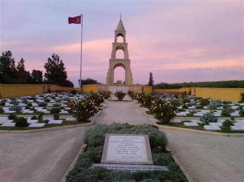 Çanakkale konaklamali şehi̇tli̇k turu çanakkale şehitlik turumuzda dileyen misafirlerimiz tur öncesinde veya tur so. Çanakkale Şehitlik Turu - Çanakkale Turu | Çanakkale ...
