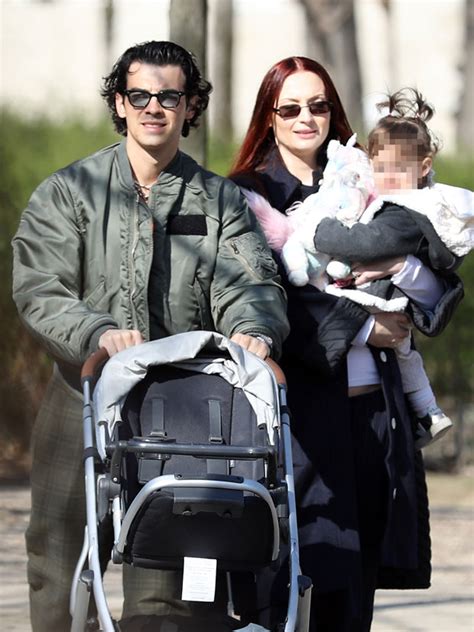 Pregnant Sophie Turner And Joe Jonas Go Out With Daughter Willa In Paris